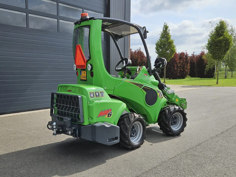 Avant E6 Mini-shovel - 소형 트랙 로더 : 사진 4 Avant E6 Mini-shovel - 소형 트랙 로더 : 사진 4