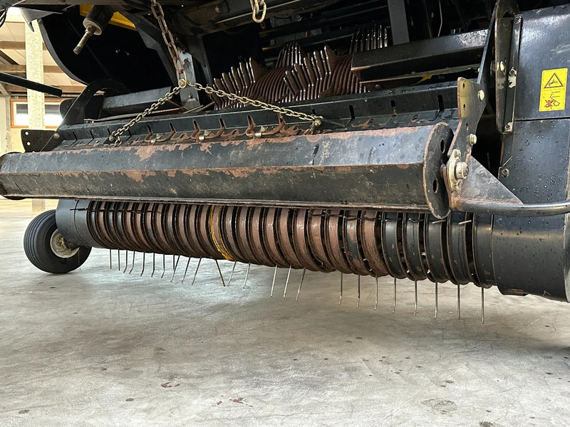 New Holland BB9060 Cropcutter - 농업용 기계 : 사진 4 New Holland BB9060 Cropcutter - 농업용 기계 : 사진 4