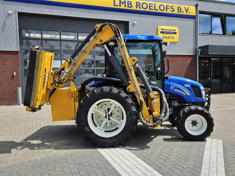 New Holland Boomer 3050 met Bos Maaiarm - 스트래들 트랙터 : 사진 3 New Holland Boomer 3050 met Bos Maaiarm - 스트래들 트랙터 : 사진 3