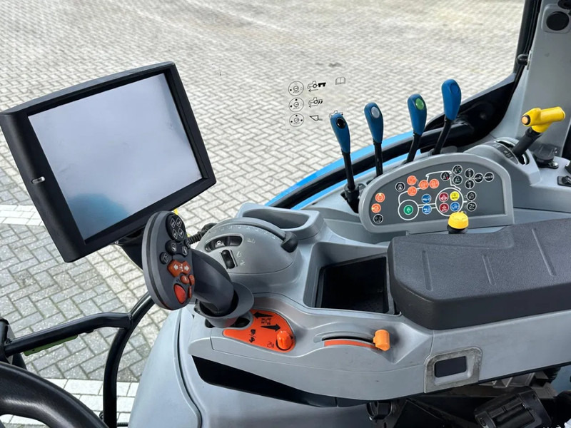 리스 New Holland T5.140 Autocommand New Holland T5.140 Autocommand : 사진 16