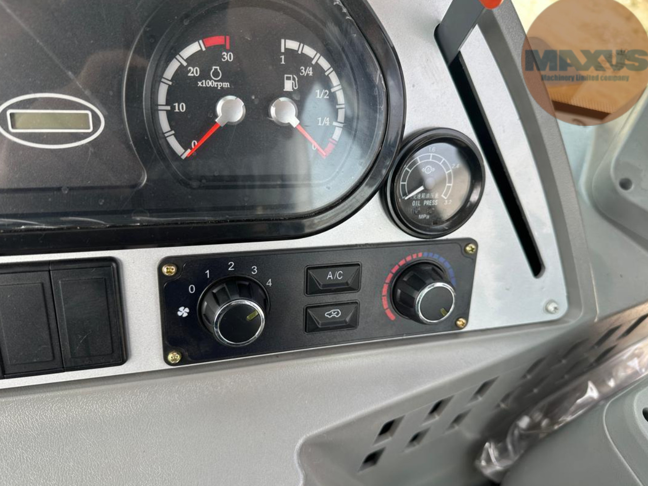신규 백호 로더 Maxus 4cx Maxus 4cx : 사진 6