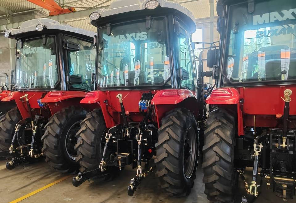 NEW MAXUS 50 HP 4x4 Tractor Euro 5 Warranty up to 10 YEARS НОВИЙ MAXUS 50 К.с. 4x4 Трактор Euro 5 Гарантія до 10 РОКІВ NOWY MAXUS 50 KM 4x4 Ciągnik Euro 5 Gwarancja do 10 LAT - 장궤형 트랙터 : 사진 4 NEW MAXUS 50 HP 4x4 Tractor Euro 5 Warranty up to 10 YEARS НОВИЙ MAXUS 50 К.с. 4x4 Трактор Euro 5 Гарантія до 10 РОКІВ NOWY MAXUS 50 KM 4x4 Ciągnik Euro 5 Gwarancja do 10 LAT - 장궤형 트랙터 : 사진 4