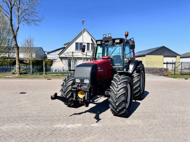 Valtra 6400, Luchtremmen, Fronthef, Frontaftakas - 장궤형 트랙터 : 사진 5 Valtra 6400, Luchtremmen, Fronthef, Frontaftakas - 장궤형 트랙터 : 사진 5