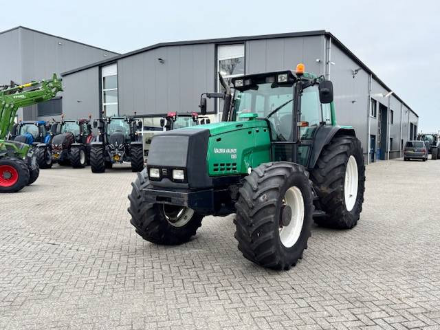 Valtra 8350 Hitech - 장궤형 트랙터 : 사진 4 Valtra 8350 Hitech - 장궤형 트랙터 : 사진 4