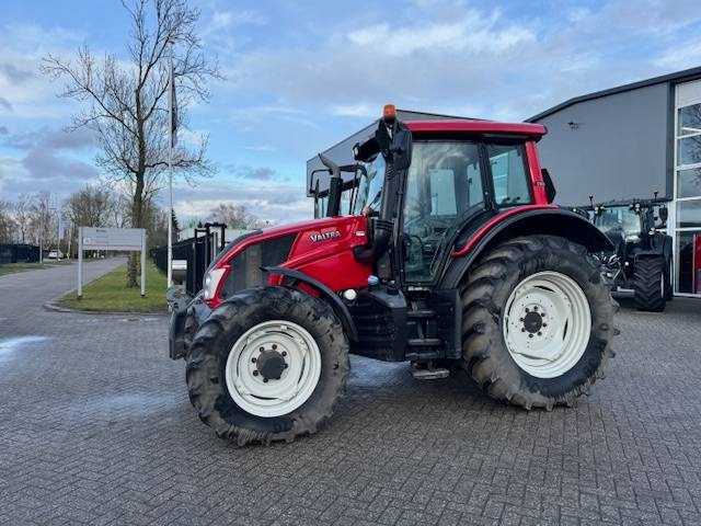 Valtra N123 Hitech5 - 장궤형 트랙터 : 사진 2 Valtra N123 Hitech5 - 장궤형 트랙터 : 사진 2