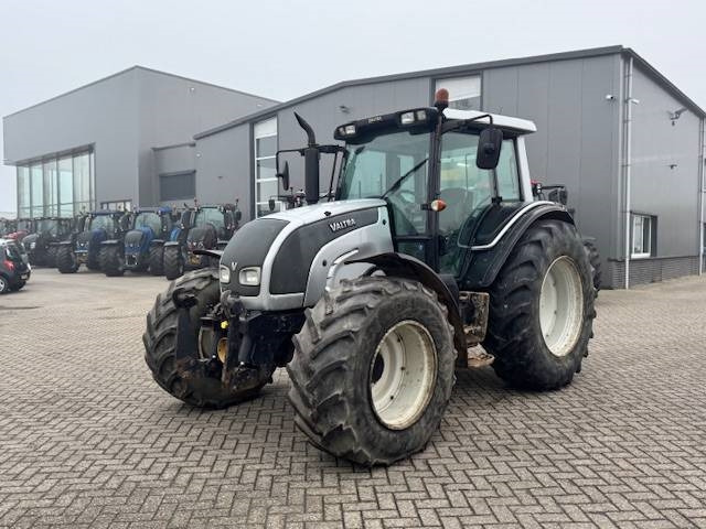 Valtra N141 hitech, Fronthef, Frontpto - 장궤형 트랙터 : 사진 1 Valtra N141 hitech, Fronthef, Frontpto - 장궤형 트랙터 : 사진 1