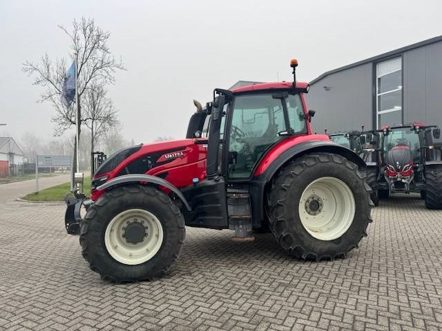Valtra T144 Hitech - 장궤형 트랙터 : 사진 2 Valtra T144 Hitech - 장궤형 트랙터 : 사진 2