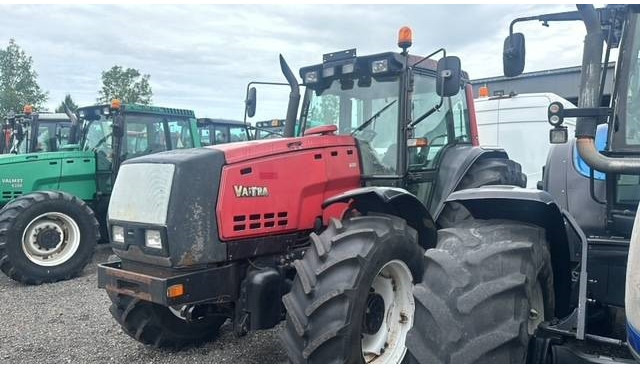 장궤형 트랙터 Valtra Valmet 8450, Voorasvering! : 사진 6