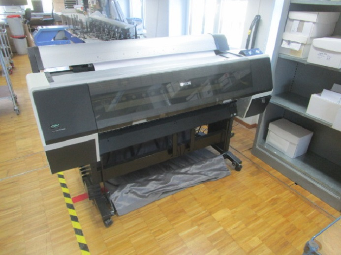 EPSON STYLUS PRO 9700 - 인쇄 기계 : 사진 1 EPSON STYLUS PRO 9700 - 인쇄 기계 : 사진 1