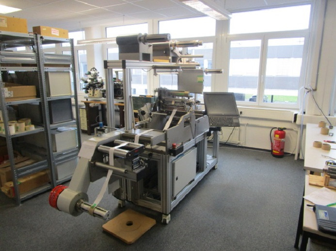 THERMOTRANSFER DRUCKSYSTEM MIT STANZE MPRINT MORLOCK LP 2000 (Drucken, Kaschieren, Stanzen) - 인쇄 기계 : 사진 1 THERMOTRANSFER DRUCKSYSTEM MIT STANZE MPRINT MORLOCK LP 2000 (Drucken, Kaschieren, Stanzen) - 인쇄 기계 : 사진 1