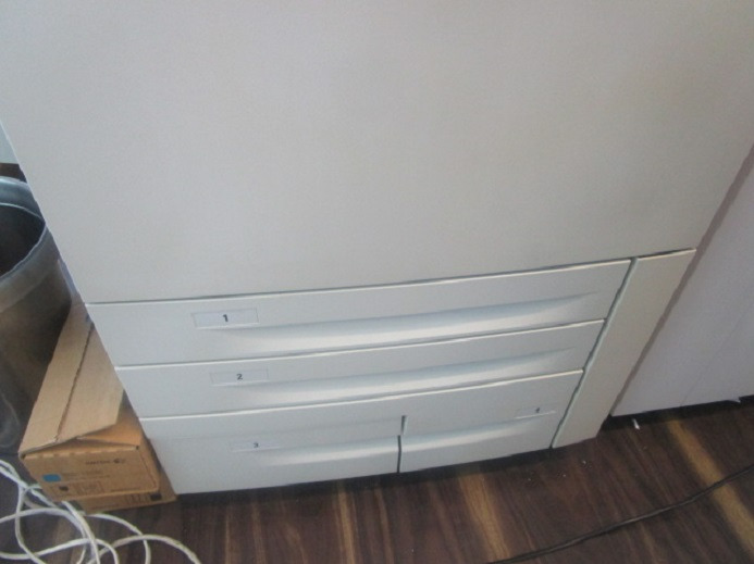 XEROX DC250 (Drucken, Kopieren, Scannen) mit Broschürenfinischer - 디지털 인쇄기 : 사진 5 XEROX DC250 (Drucken, Kopieren, Scannen) mit Broschürenfinischer - 디지털 인쇄기 : 사진 5