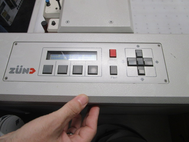 ZÜND SCHNEIDEPLOTTER P-1200 PLUS - 종이 절단기 : 사진 4 ZÜND SCHNEIDEPLOTTER P-1200 PLUS - 종이 절단기 : 사진 4