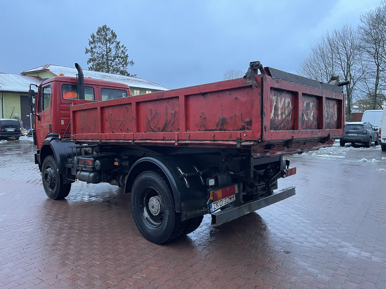MERCEDES-BENZ 1824 - 덤프트럭 : 사진 5 MERCEDES-BENZ 1824 - 덤프트럭 : 사진 5