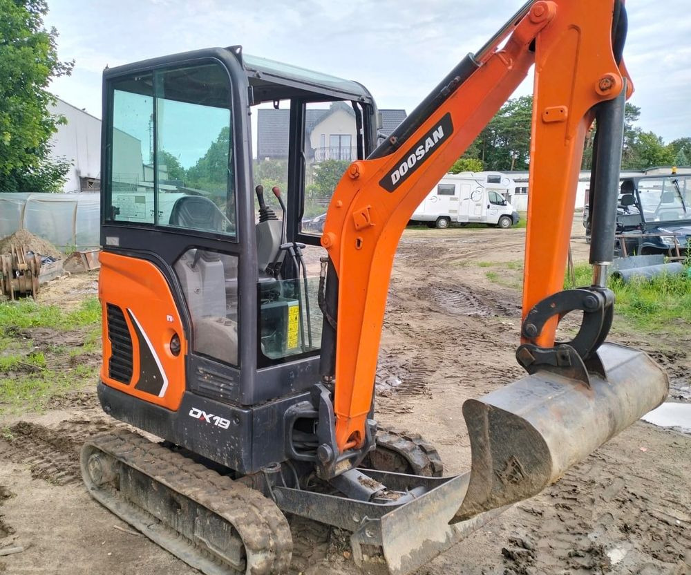 Doosan DX19 - 크롤러 굴삭기 : 사진 2 Doosan DX19 - 크롤러 굴삭기 : 사진 2
