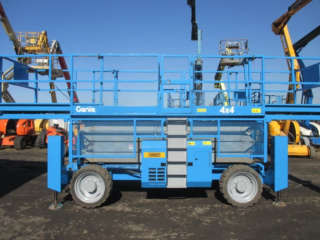 Genie GS 4390 RT - 시저 리프트 : 사진 1 Genie GS 4390 RT - 시저 리프트 : 사진 1