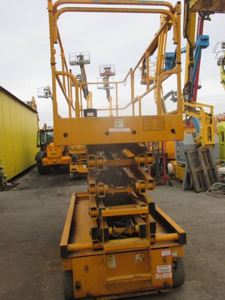 Haulotte Compact 12  - 시저 리프트 : 사진 3 Haulotte Compact 12  - 시저 리프트 : 사진 3