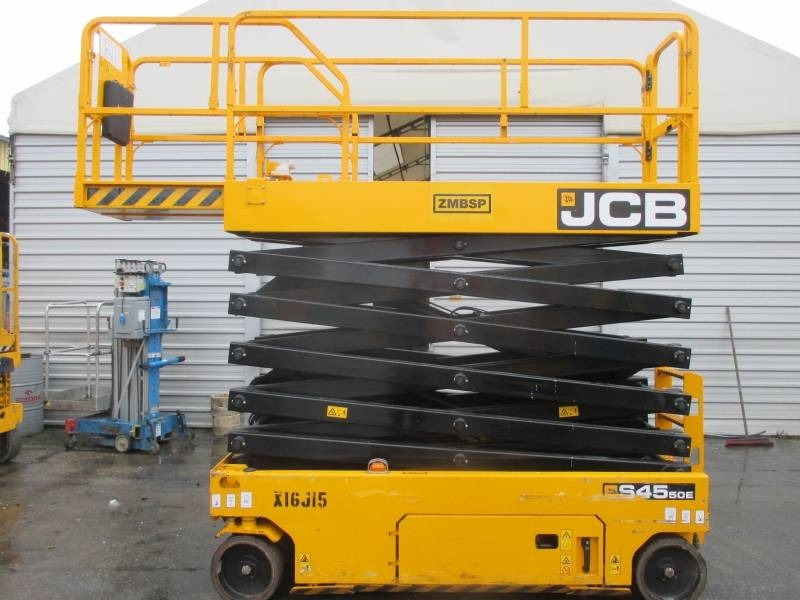 JCB S4550E - 시저 리프트 : 사진 1 JCB S4550E - 시저 리프트 : 사진 1