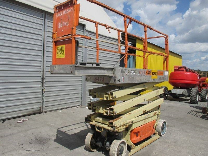 JLG 2030 ES - 시저 리프트 : 사진 2 JLG 2030 ES - 시저 리프트 : 사진 2