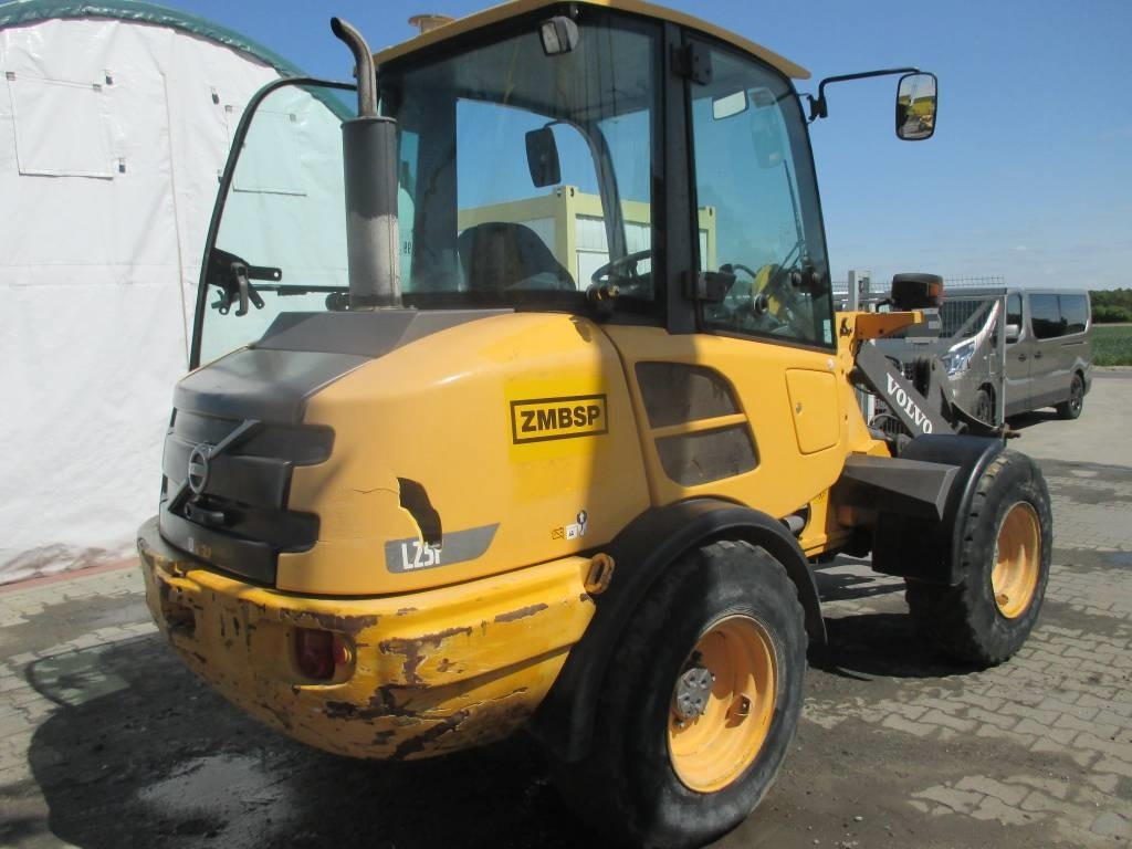 Volvo L 25 F - 휠 로더 : 사진 2 Volvo L 25 F - 휠 로더 : 사진 2