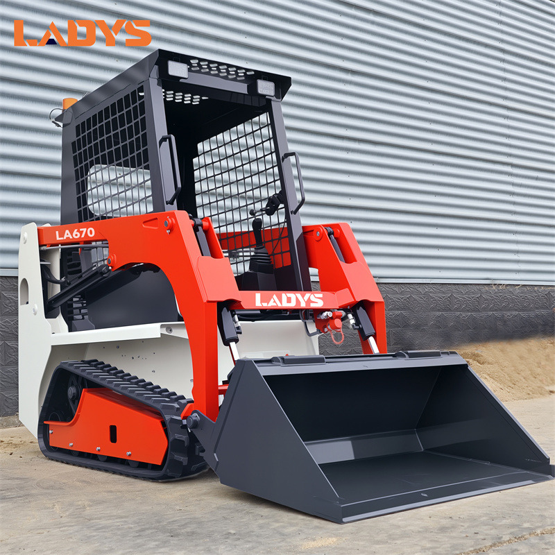LADYS LA670 Mini Small Skid Steer Loader Compact Track Diesel Mini Skid Steer Loader For Sale With Small Mini Skid Steer Attachments 4 In 1 Bucket - 스키드 스티어 로더 : 사진 2 LADYS LA670 Mini Small Skid Steer Loader Compact Track Diesel Mini Skid Steer Loader For Sale With Small Mini Skid Steer Attachments 4 In 1 Bucket - 스키드 스티어 로더 : 사진 2
