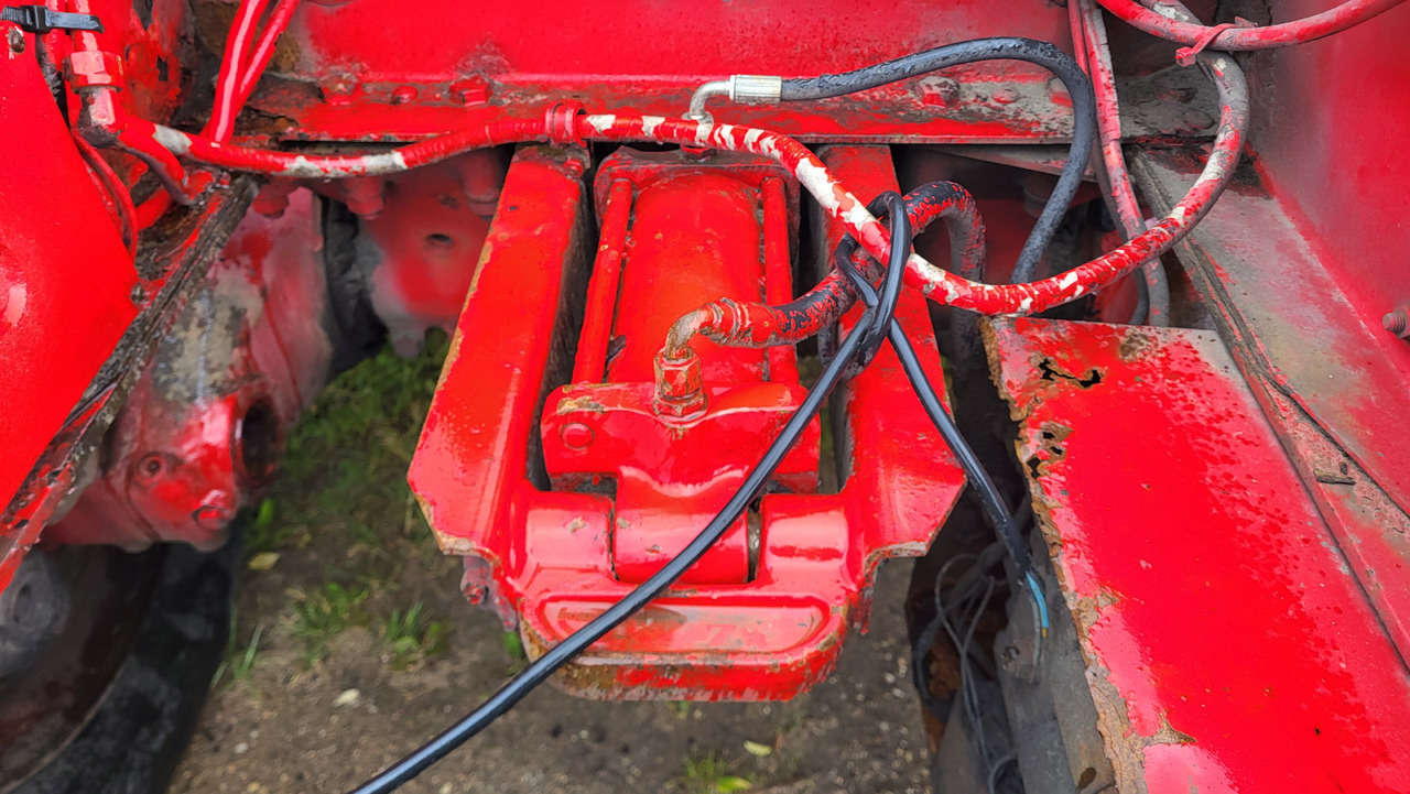 트랙터 유닛 SCANIA R 142 H 6X2 SU KRANU : 사진 8 트랙터 유닛 SCANIA R 142 H 6X2 SU KRANU : 사진 8