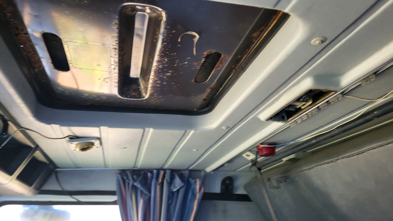 트랙터 유닛 SCANIA R 142 H 6X2 SU KRANU : 사진 33 트랙터 유닛 SCANIA R 142 H 6X2 SU KRANU : 사진 33