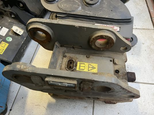 Attache rapide hydraulique Arden qa20 - qa21 - 퀵 커플러 : 사진 3 Attache rapide hydraulique Arden qa20 - qa21 - 퀵 커플러 : 사진 3