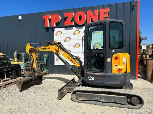 Bobcat E26 Cabine à 20500 € HT - 미니 굴삭기 : 사진 2 Bobcat E26 Cabine à 20500 € HT - 미니 굴삭기 : 사진 2