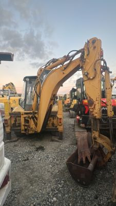 Caterpillar 428 à 13500 € HT - 백호 로더 : 사진 3 Caterpillar 428 à 13500 € HT - 백호 로더 : 사진 3