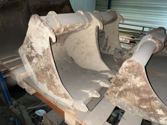 Godet de terrassement Arden QA10 - QA11 - 굴삭기 버킷 : 사진 1 Godet de terrassement Arden QA10 - QA11 - 굴삭기 버킷 : 사진 1