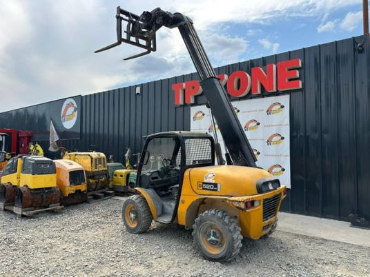 JCB 520-40 à 23500 € HT - 텔레스코픽 핸들러 : 사진 4 JCB 520-40 à 23500 € HT - 텔레스코픽 핸들러 : 사진 4