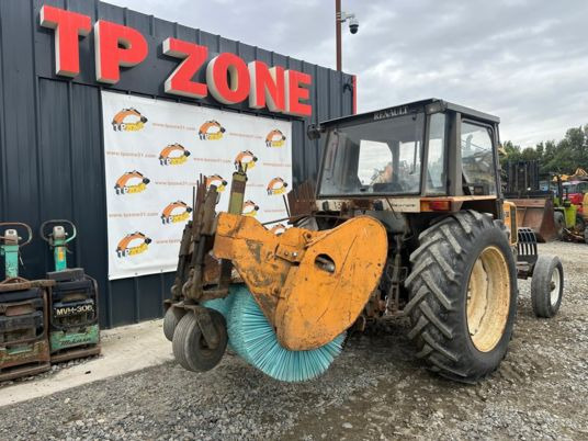 Renault TRACTEUR 75-32 à 9900 € HT - 장궤형 트랙터 : 사진 5 Renault TRACTEUR 75-32 à 9900 € HT - 장궤형 트랙터 : 사진 5
