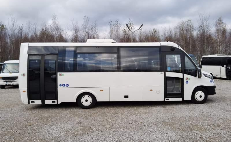 Iveco Rosero First 2022 EURO 6 2szt - 소형 버스, 승합차 : 사진 5 Iveco Rosero First 2022 EURO 6 2szt - 소형 버스, 승합차 : 사진 5