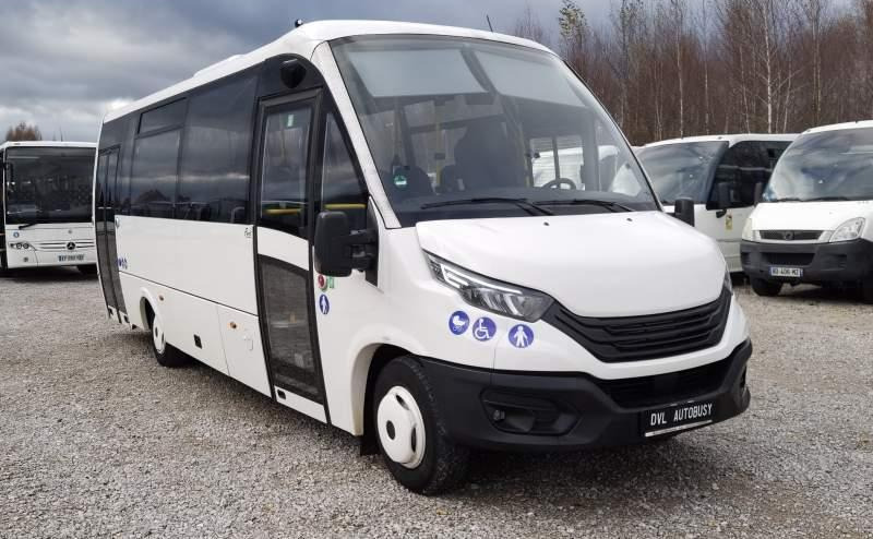 Iveco Rosero First 2022 EURO 6 2szt - 소형 버스, 승합차 : 사진 3 Iveco Rosero First 2022 EURO 6 2szt - 소형 버스, 승합차 : 사진 3