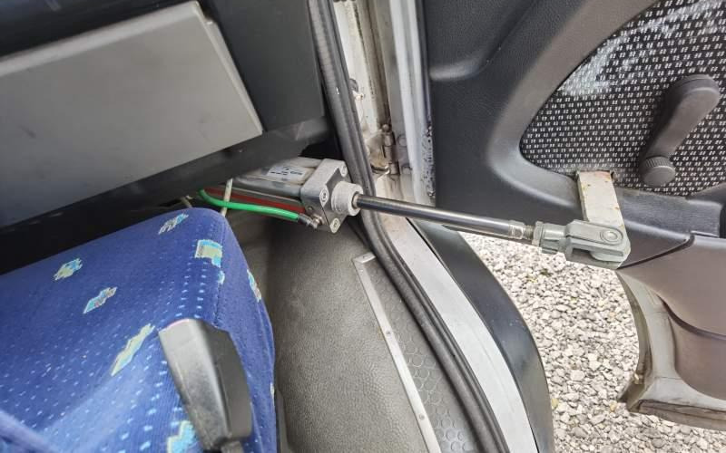 교외 버스 Mercedes-Benz Vario 813D 39 miejsc *webasto*3x szyberdach*1696 : 사진 15 교외 버스 Mercedes-Benz Vario 813D 39 miejsc *webasto*3x szyberdach*1696 : 사진 15