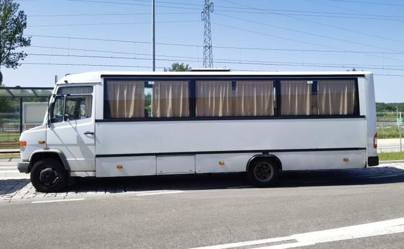 Mercedes-Benz Vario 814D 38+15 - 교외 버스 : 사진 3 Mercedes-Benz Vario 814D 38+15 - 교외 버스 : 사진 3
