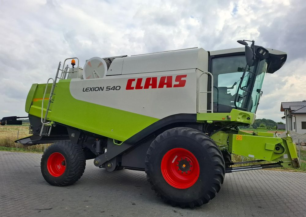 Claas Lexion 540 heder 6.6 m, Nie Malowany, Stan Bardzo Dobry - 목초수확기 : 사진 1 Claas Lexion 540 heder 6.6 m, Nie Malowany, Stan Bardzo Dobry - 목초수확기 : 사진 1