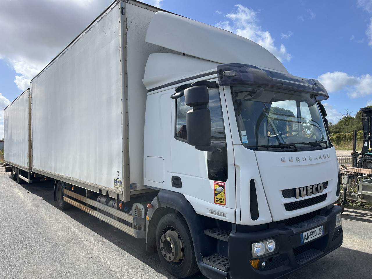 IVECO Eurocargo 120e28 - 박스 트럭 : 사진 3 IVECO Eurocargo 120e28 - 박스 트럭 : 사진 3
