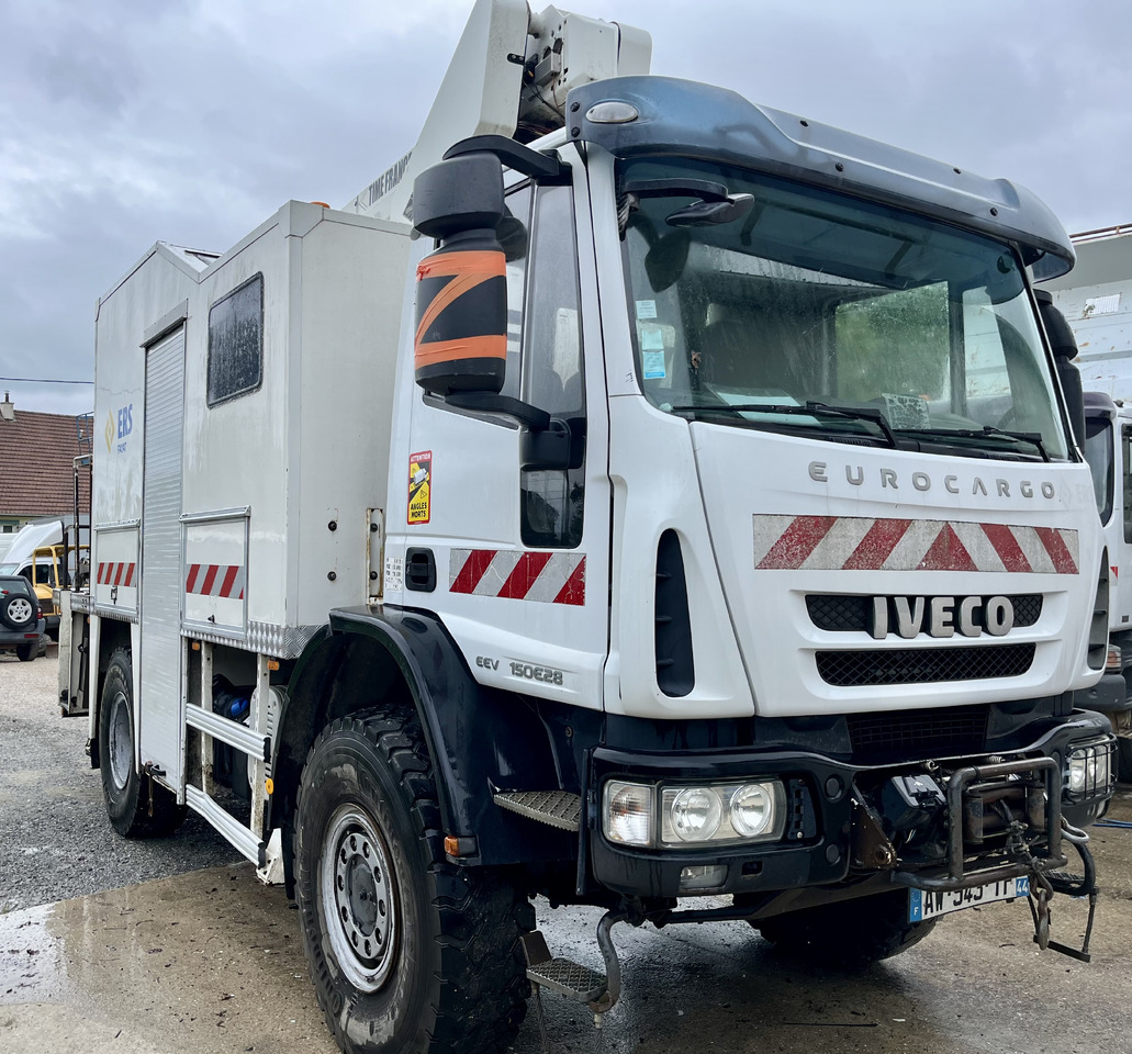 Iveco Eurocargo 150E28 4x4 nacelle Time 16M - 트럭 탑재 고가작업 플랫폼 : 사진 3 Iveco Eurocargo 150E28 4x4 nacelle Time 16M - 트럭 탑재 고가작업 플랫폼 : 사진 3