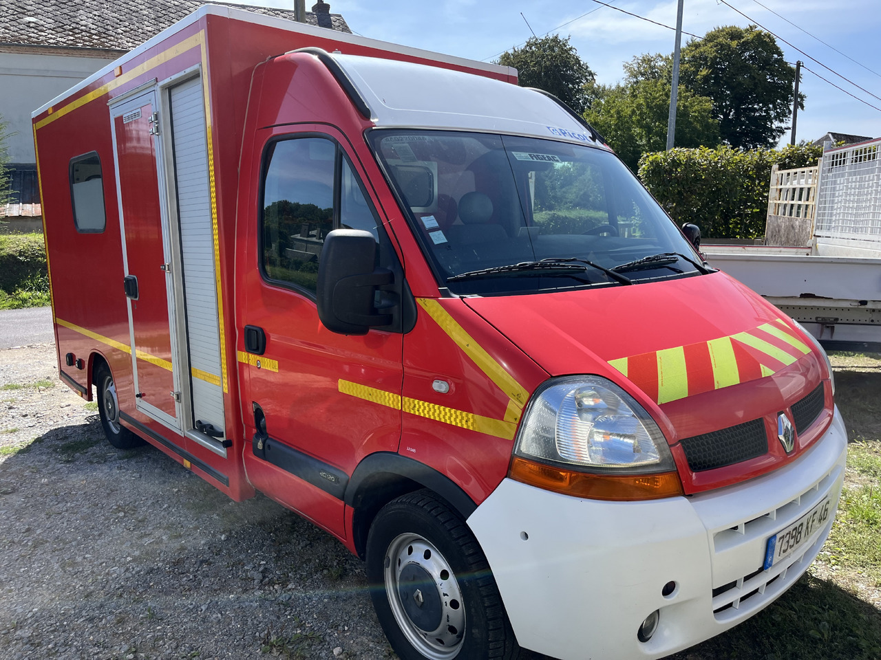 RENAULT Master 2L5 dci120cv - 구급차 : 사진 5 RENAULT Master 2L5 dci120cv - 구급차 : 사진 5