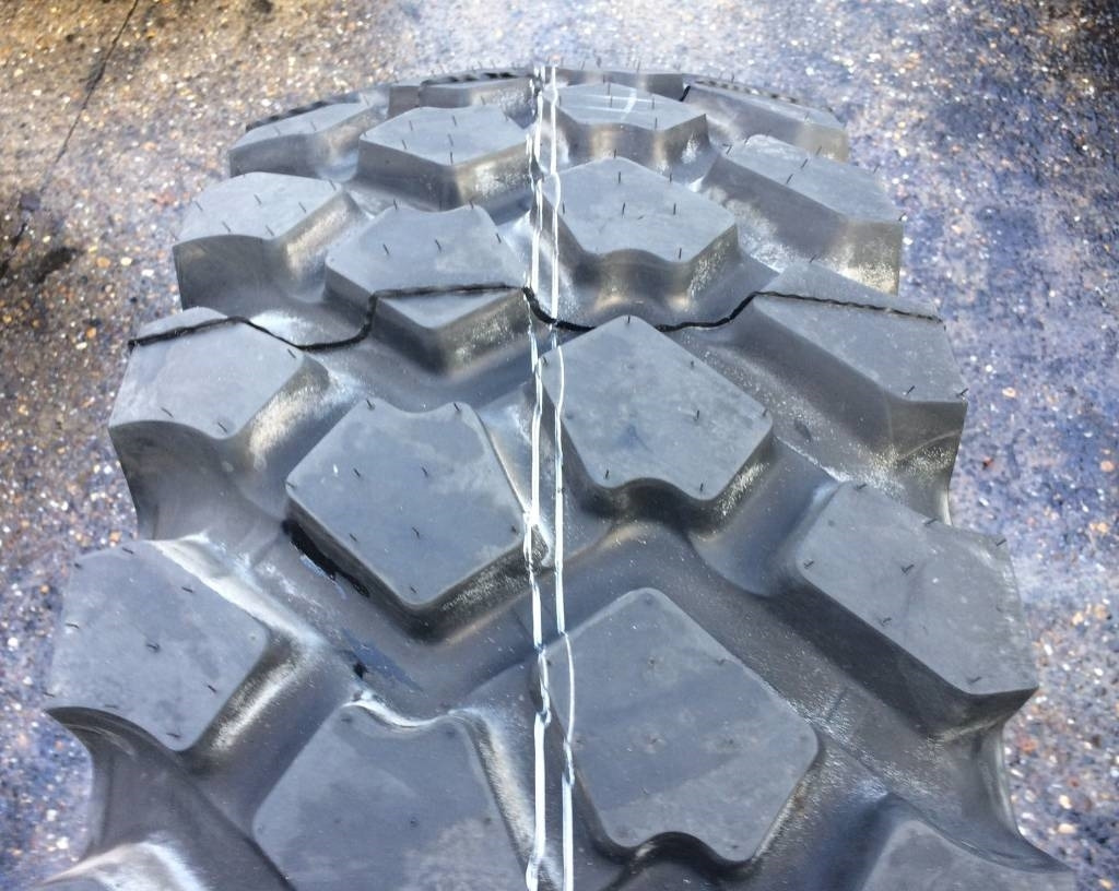 Michelin 16.00R20 XZL - NEW (DEMO) - 타이어 트럭 용 : 사진 2 Michelin 16.00R20 XZL - NEW (DEMO) - 타이어 트럭 용 : 사진 2
