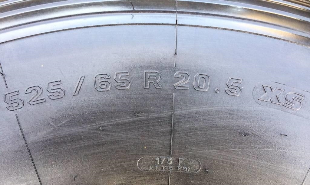 타이어 농업용 기계 용 Michelin 525/65R20.5 XS - USED EN 80% : 사진 6 타이어 농업용 기계 용 Michelin 525/65R20.5 XS - USED EN 80% : 사진 6