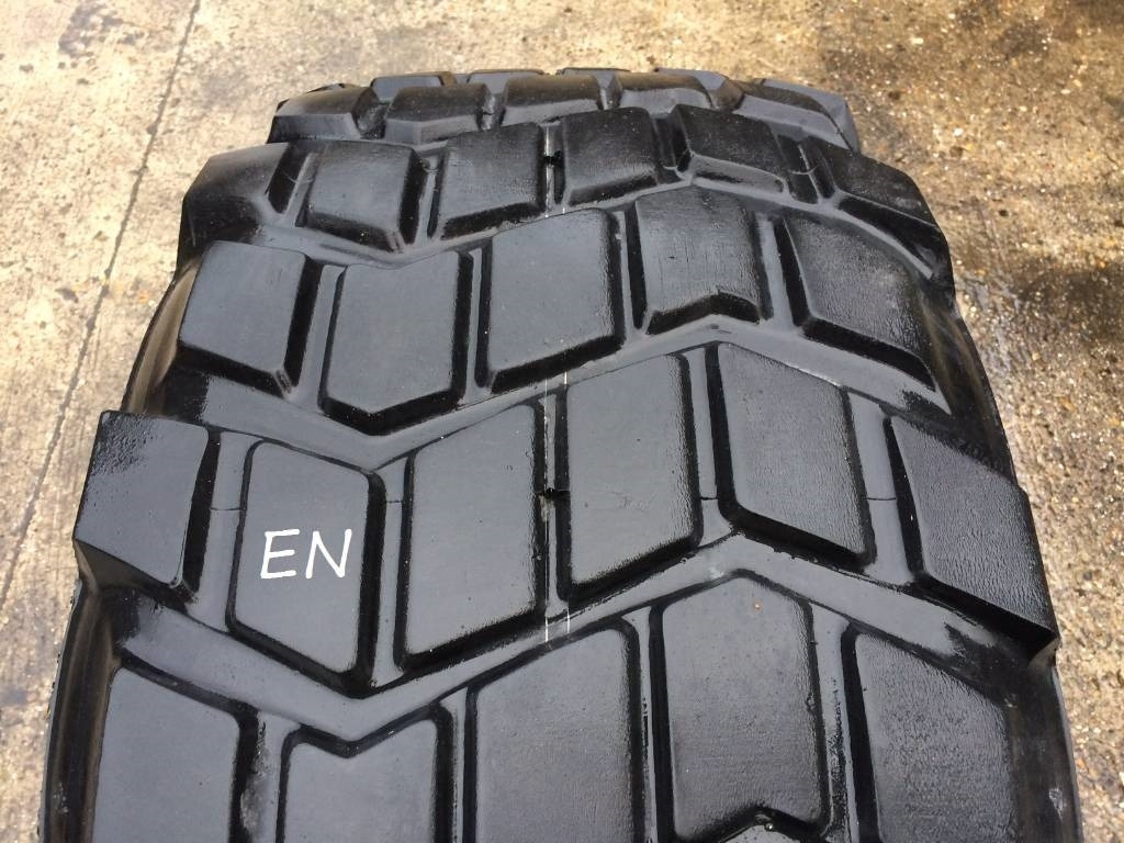 Michelin 525/65R20.5 XS - USED EN 80% - 타이어 농업용 기계 용 : 사진 2 Michelin 525/65R20.5 XS - USED EN 80% - 타이어 농업용 기계 용 : 사진 2