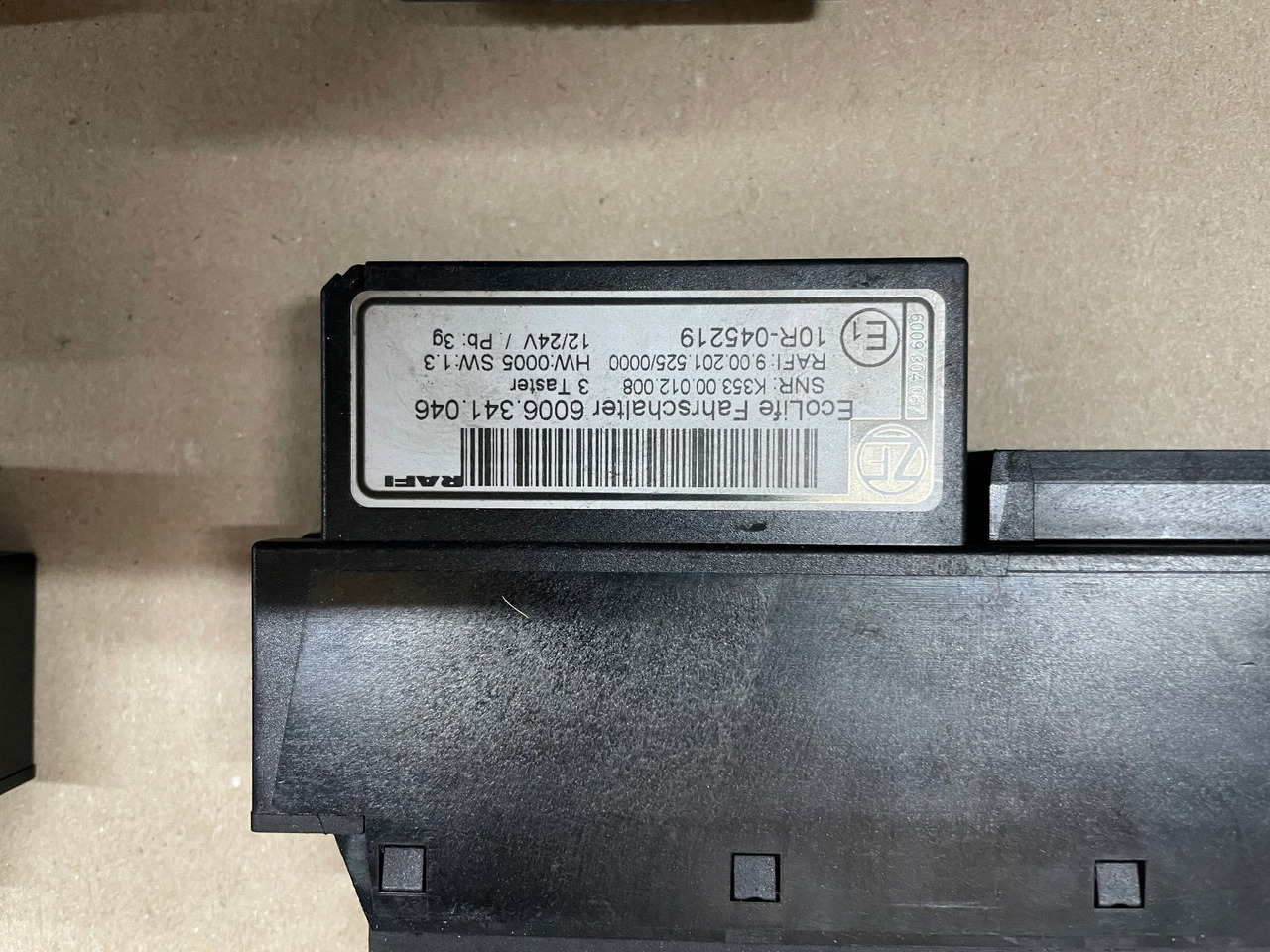 ZF ZF Ecolife Fahrschalter Gangwahlschalter 6006.341.033 6006.341.027 Schalter - 전기 설비 버스 용 : 사진 3 ZF ZF Ecolife Fahrschalter Gangwahlschalter 6006.341.033 6006.341.027 Schalter - 전기 설비 버스 용 : 사진 3