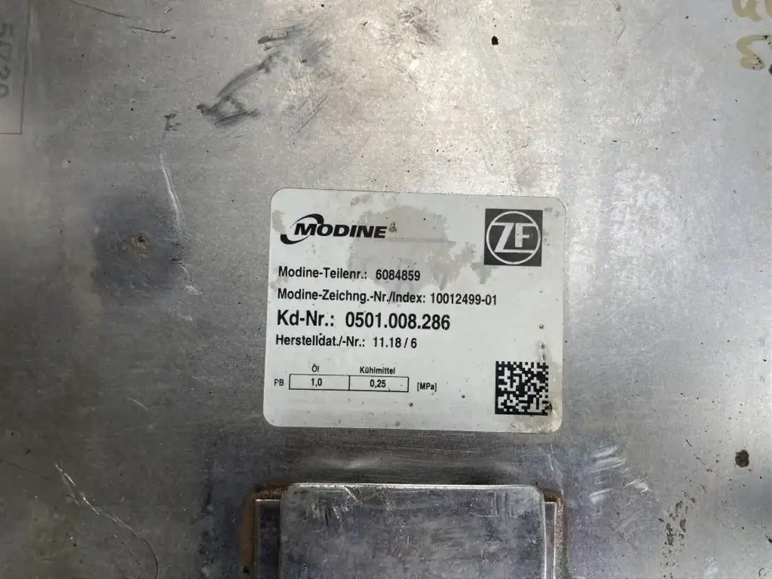 ZF ZF Ölkühler Wärmetauscher Getriebeölkühler Modine 0501.008.286 6084859 - 기어박스 및 부품 버스 용 : 사진 2 ZF ZF Ölkühler Wärmetauscher Getriebeölkühler Modine 0501.008.286 6084859 - 기어박스 및 부품 버스 용 : 사진 2