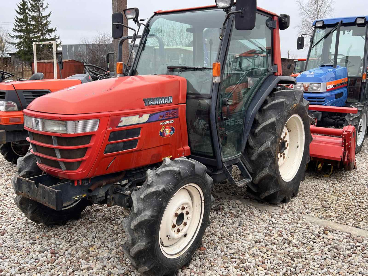 Yanmar AF342 - 스트래들 트랙터 : 사진 1 Yanmar AF342 - 스트래들 트랙터 : 사진 1