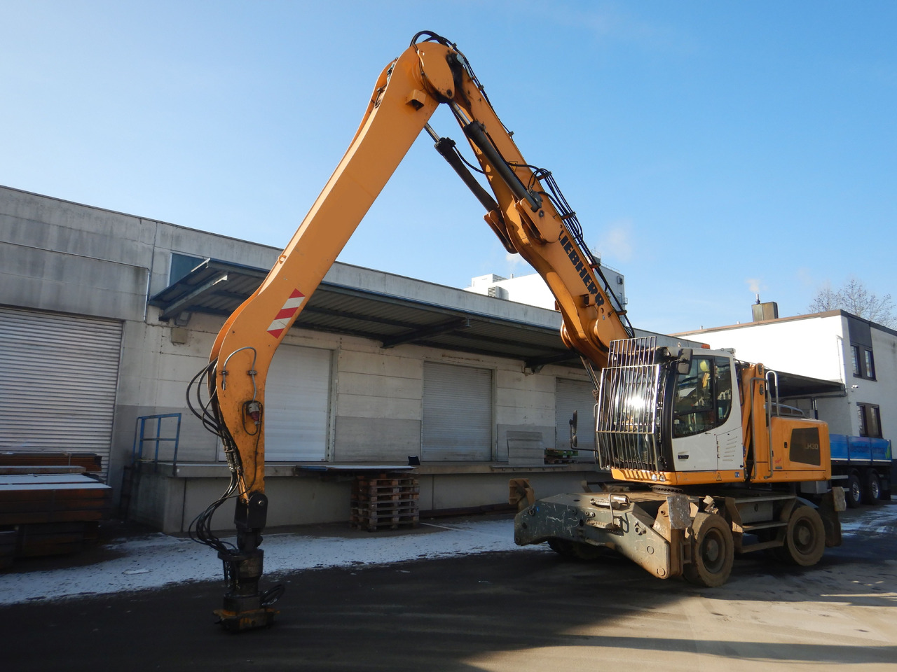 LIEBHERR LH 30 Industry - 폐기물/ 산업 처리기 : 사진 5 LIEBHERR LH 30 Industry - 폐기물/ 산업 처리기 : 사진 5