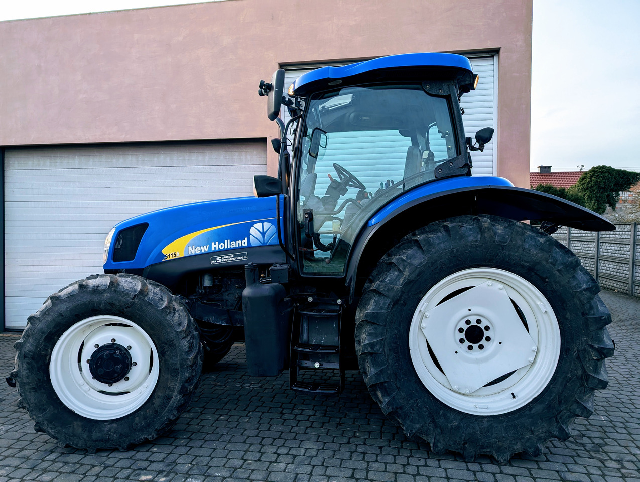 New Holland TS115A - 장궤형 트랙터 : 사진 4 New Holland TS115A - 장궤형 트랙터 : 사진 4