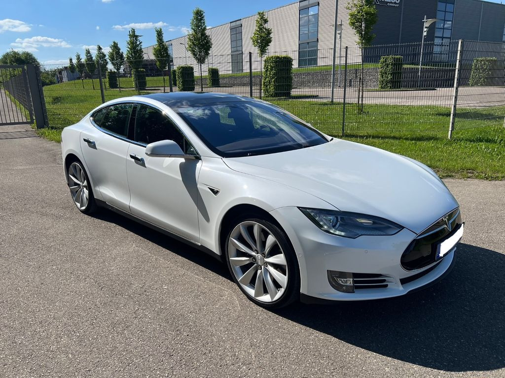Tesla Model S 85D No free SC - 세단 : 사진 1 Tesla Model S 85D No free SC - 세단 : 사진 1
