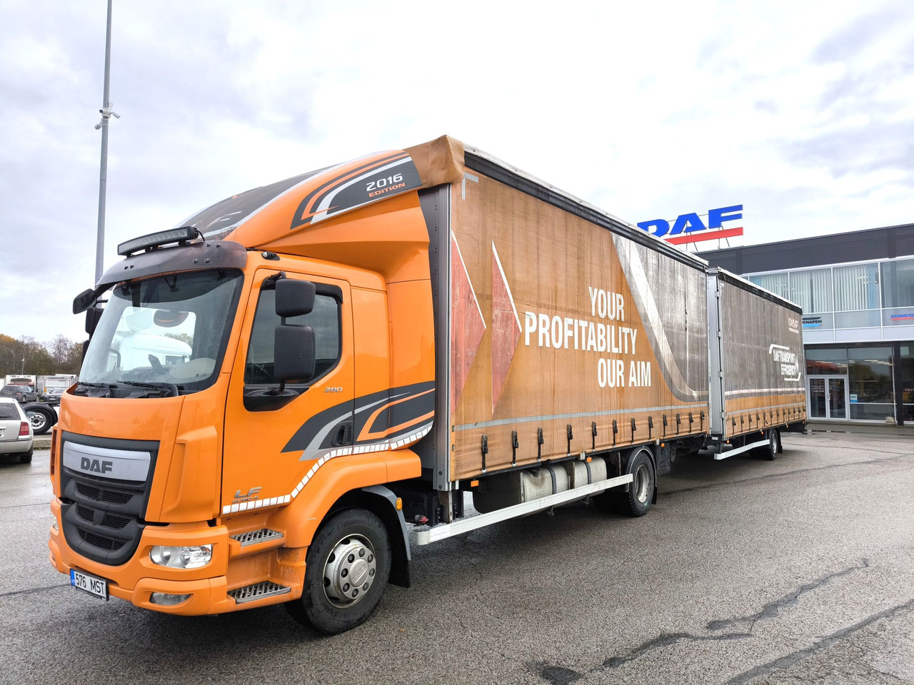 DAF LF 280 FA - 커튼사이더 트럭 : 사진 1 DAF LF 280 FA - 커튼사이더 트럭 : 사진 1